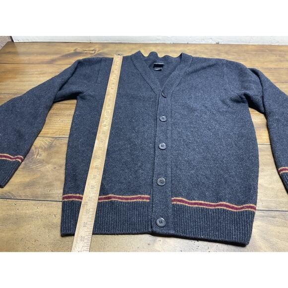 Universal Studios Harry Potter Authentic Gryffindor Wool Cardigan Sweater Size M - Picture 8 of 10